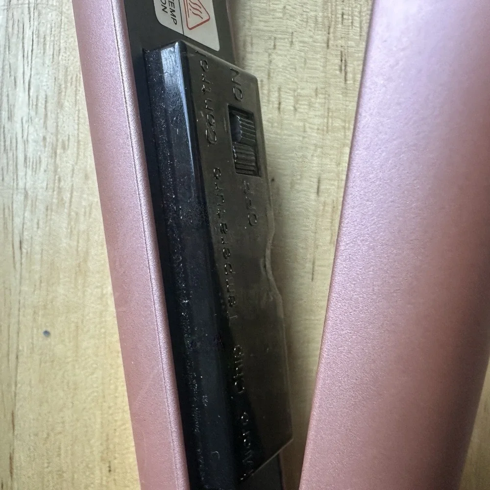 DNA 200R Ceramic Hair Straightening Iron Flat Iron Pink Rose Gold 450°F Tested